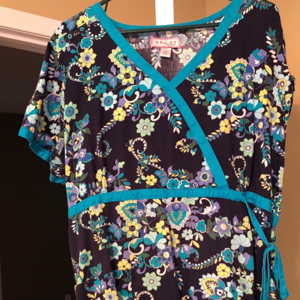 Koi Scrub Top. XXl. 2XL. Cute, soft superior fit.